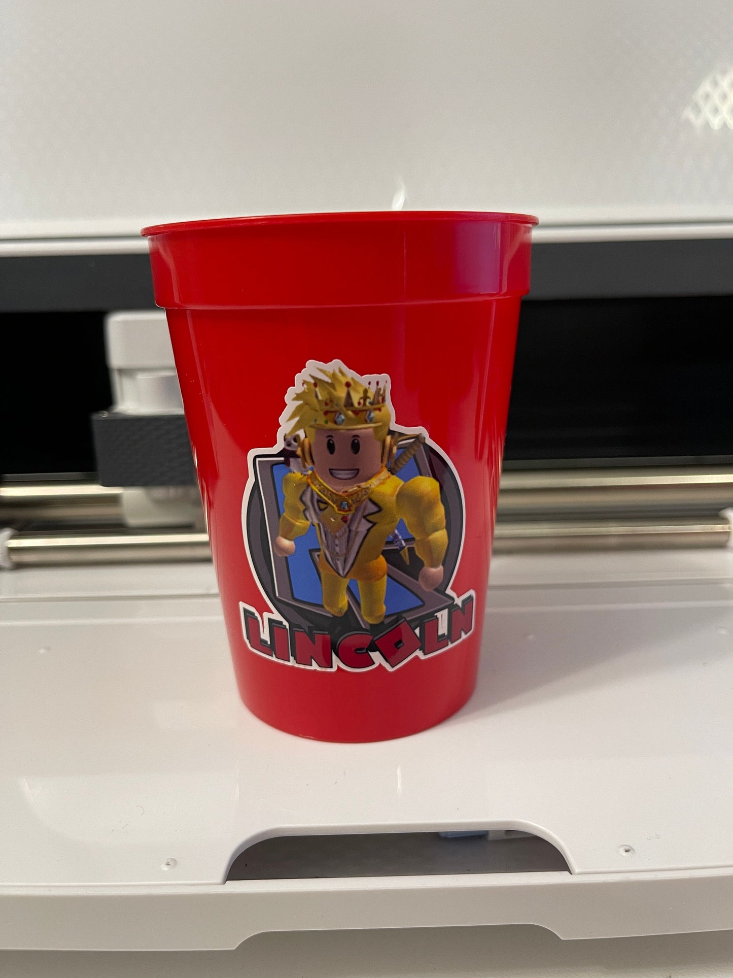 Red Plastic Stadium Cup for Gamers Boys (pack of 8)