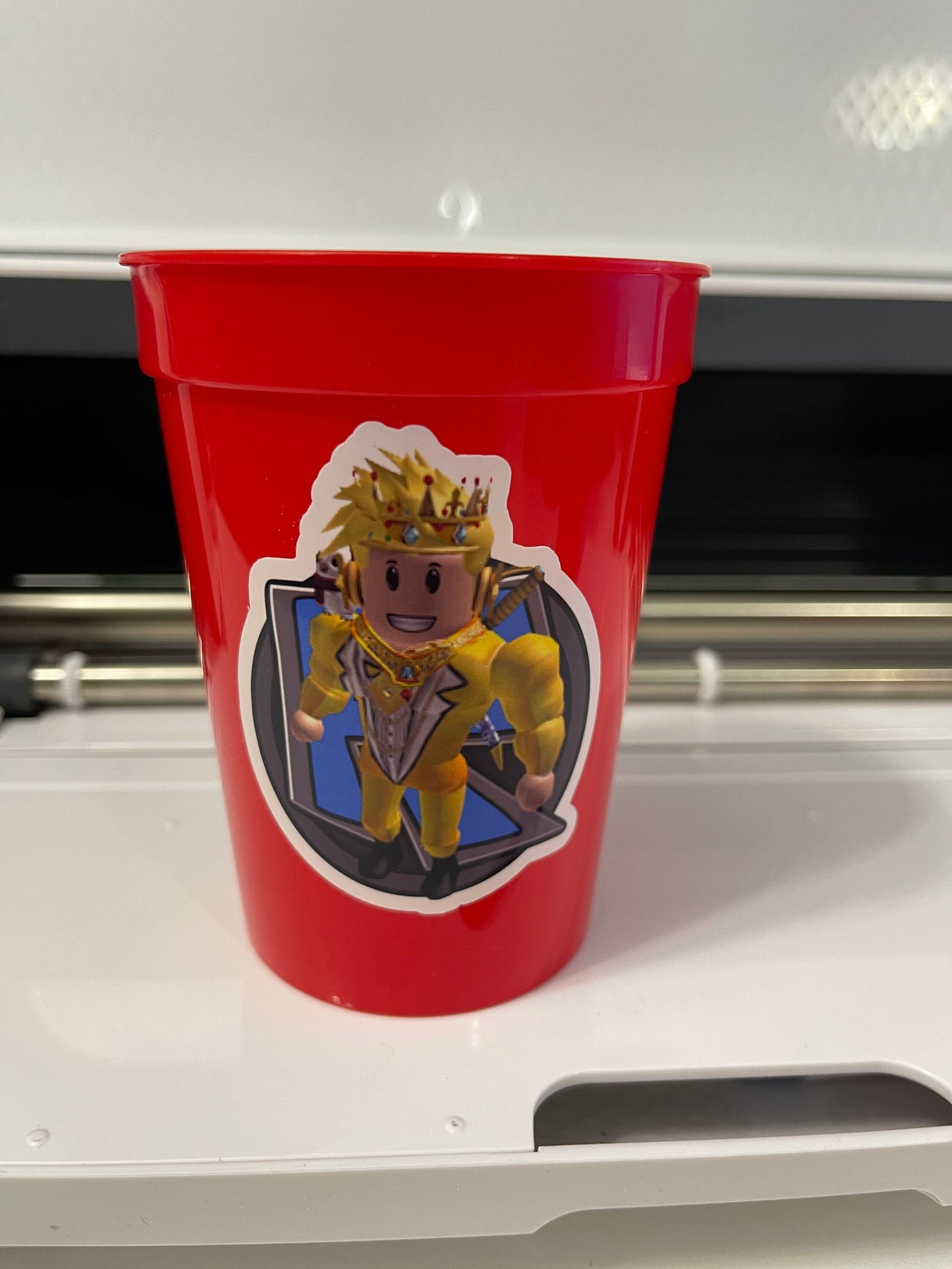 Red Plastic Stadium Cup for Gamers Boys (pack of 8)