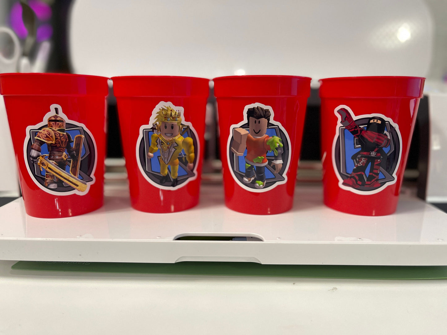 Red Plastic Stadium Cup for Gamers Boys (pack of 8)